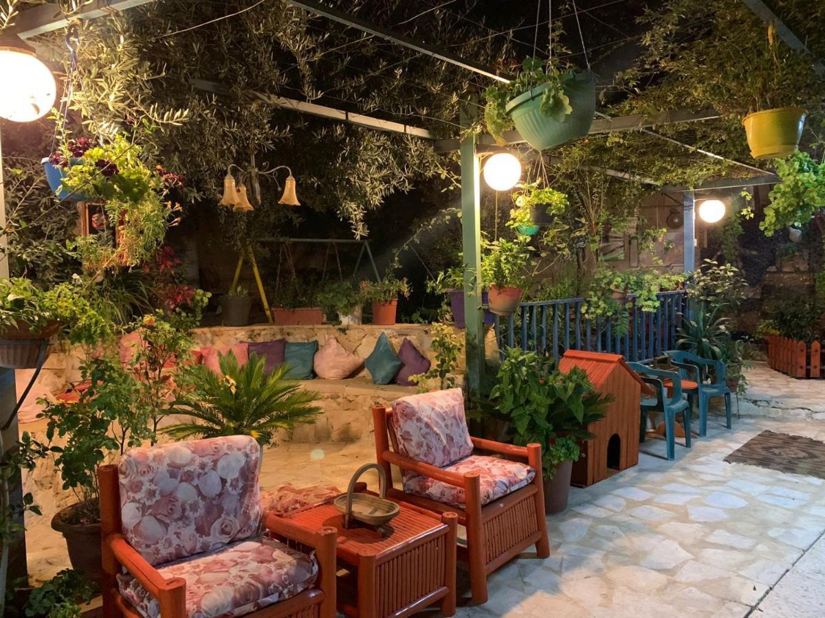 ג'אראש بيت الطبيعة Nature House מראה חיצוני תמונה
