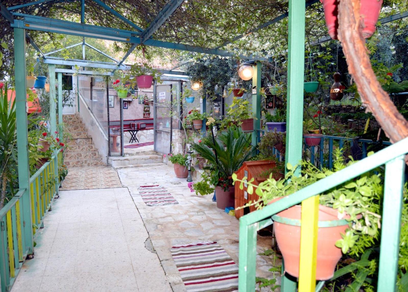 ג'אראש بيت الطبيعة Nature House מראה חיצוני תמונה